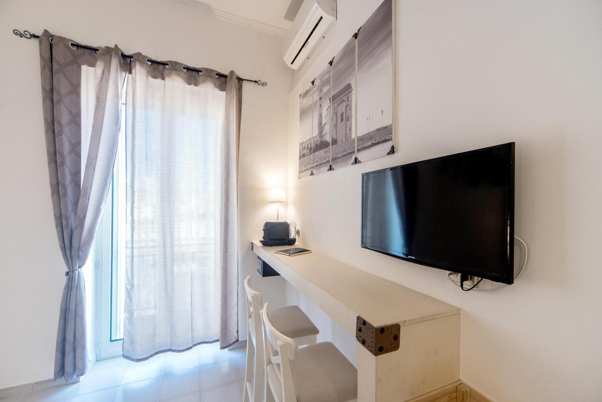 B&B Camera A Sud Mare' Trani Exterior foto